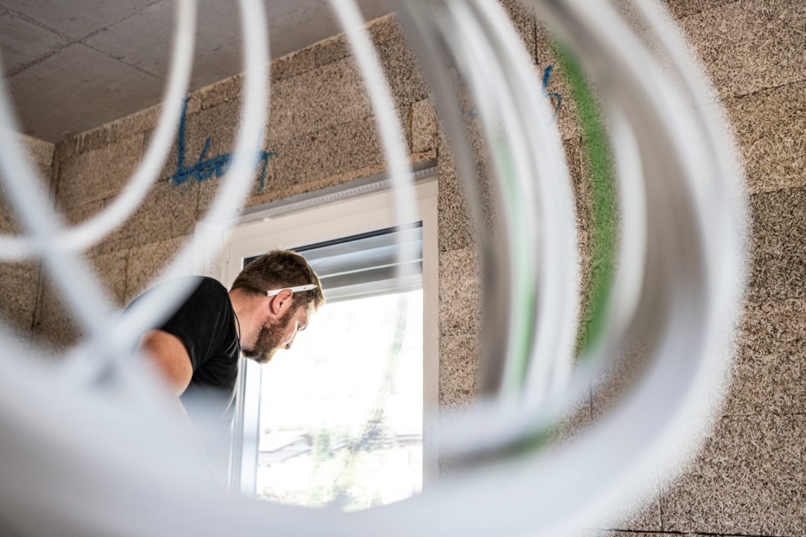 EKO Elektrotechnik Mitarbeiter auf der Baustelle